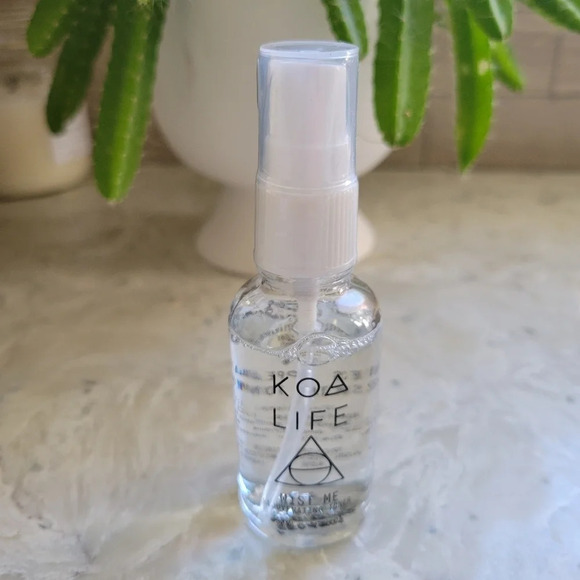 KOA Life Mist Me Rejuvenating Toner Facial Spray 30ml - Picture 2 of 3